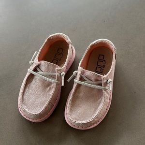 Hey dude light pink glittery toddler shoes LIKE NEW SZ 8
